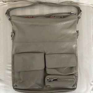 Leather shoulder bag